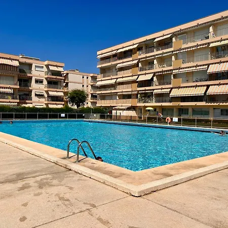 Grand Avec Terrasse, Piscine Et Parking Privé Appartement *
