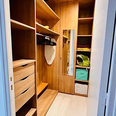 Grand Avec Terrasse, Piscine Et Parking Privé Mandelieu