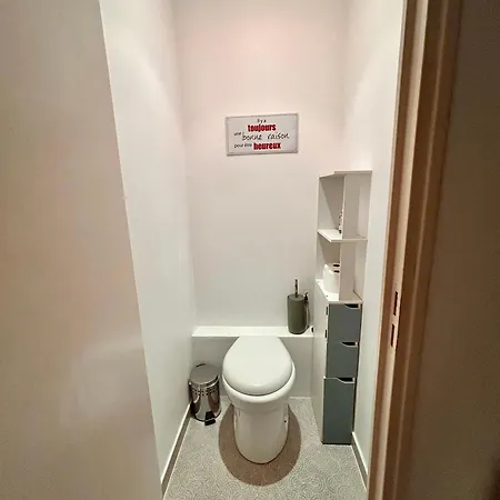 Grand Avec Terrasse, Piscine Et Parking Prive Apartmán Mandelieu